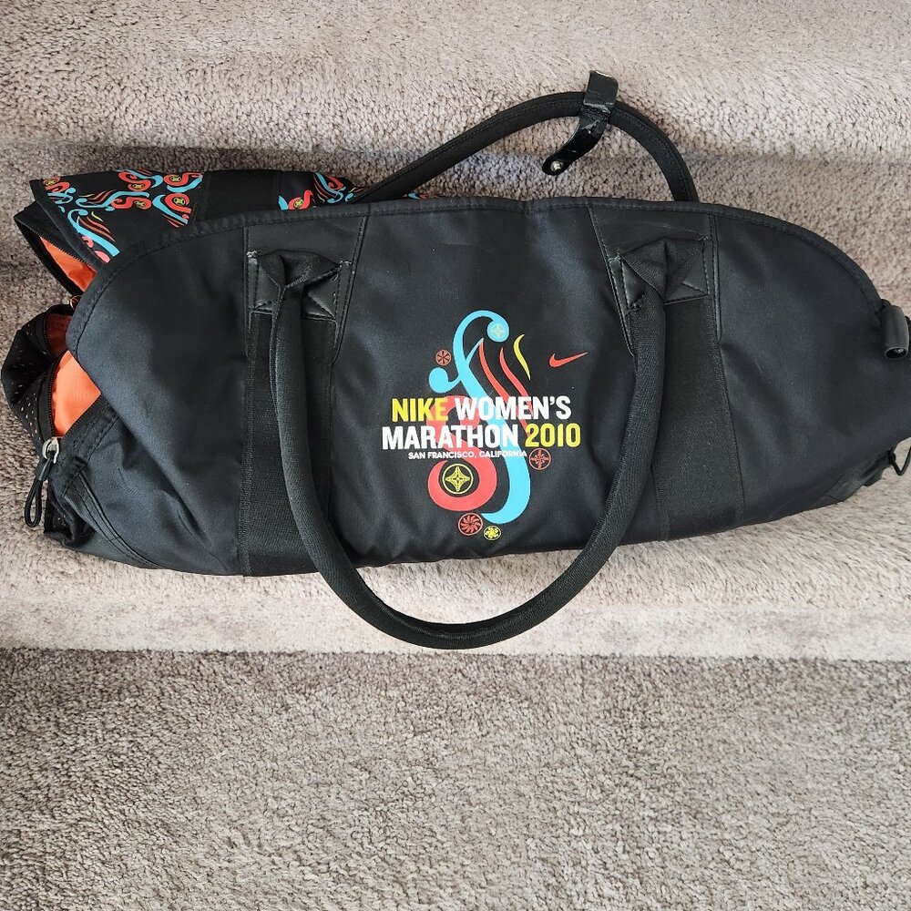 Nike Womens Marathon 2010 Duffel Bag